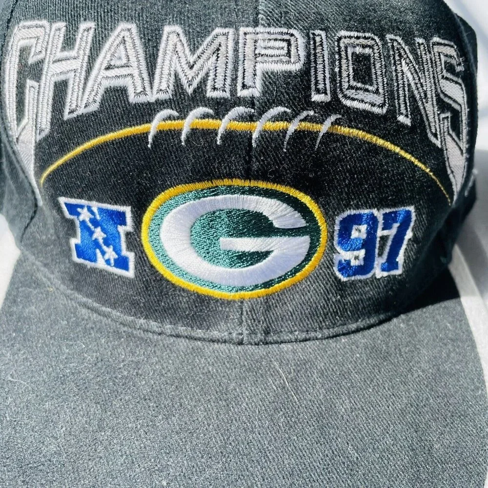 NWOT NFL Pro Line Green Bay Packers 1997 NFC Champions Snapback Suede Deadstock